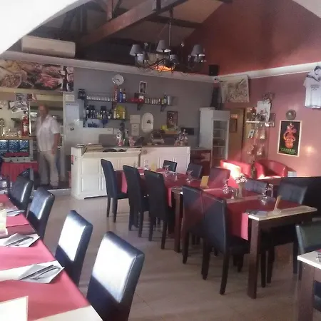 Atoll Restaurant Szálloda