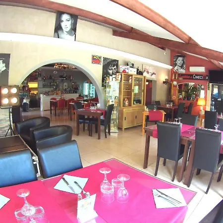 Atoll Restaurant Szálloda 3*